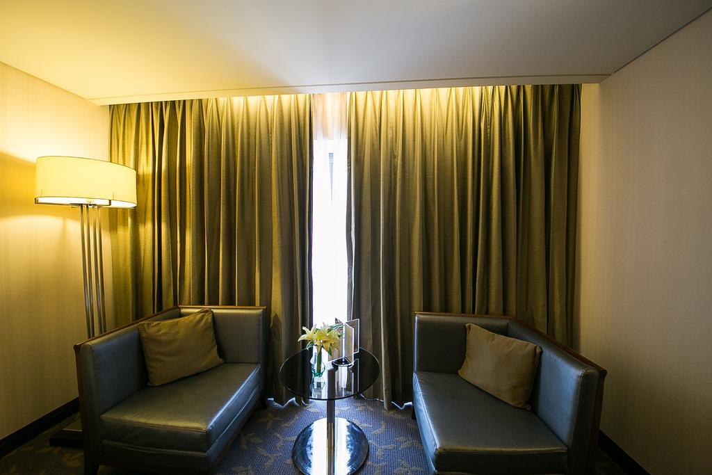 Evergreen Plaza Hotel - Tainan Room photo A room at the hotel