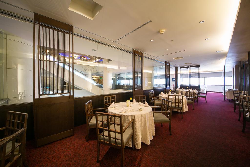 Evergreen Plaza Hotel - Tainan Exterior photo The interior of the restaurant