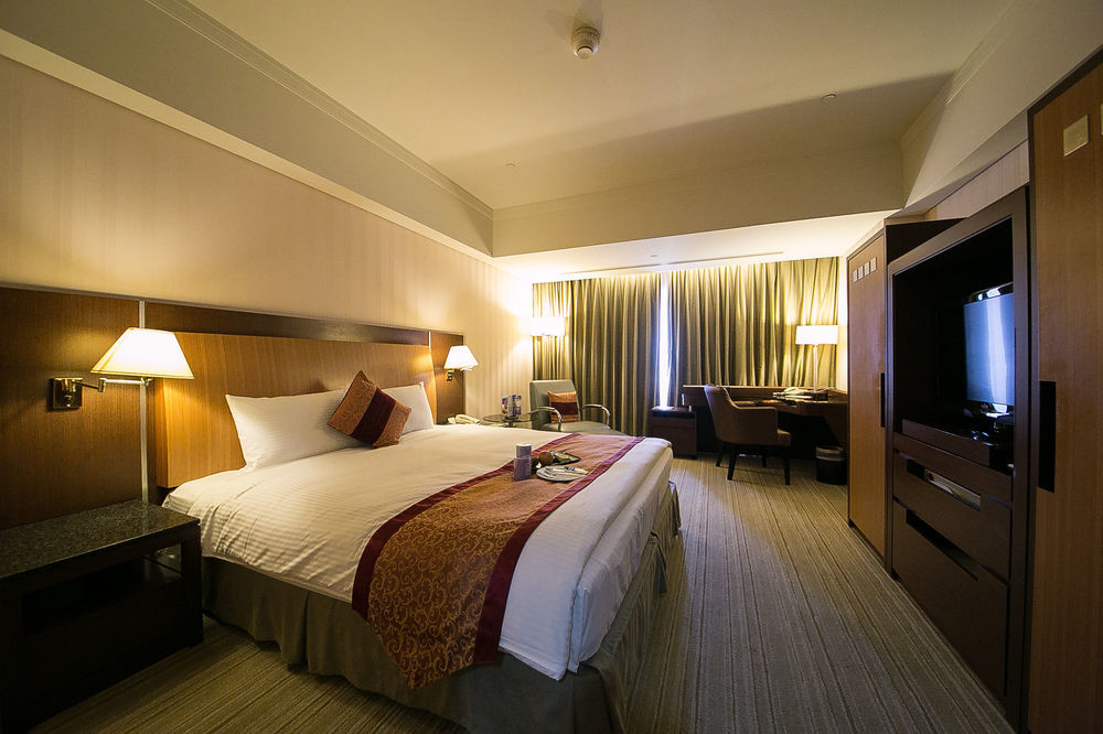 Evergreen Plaza Hotel - Tainan Exterior photo Deluxe Room