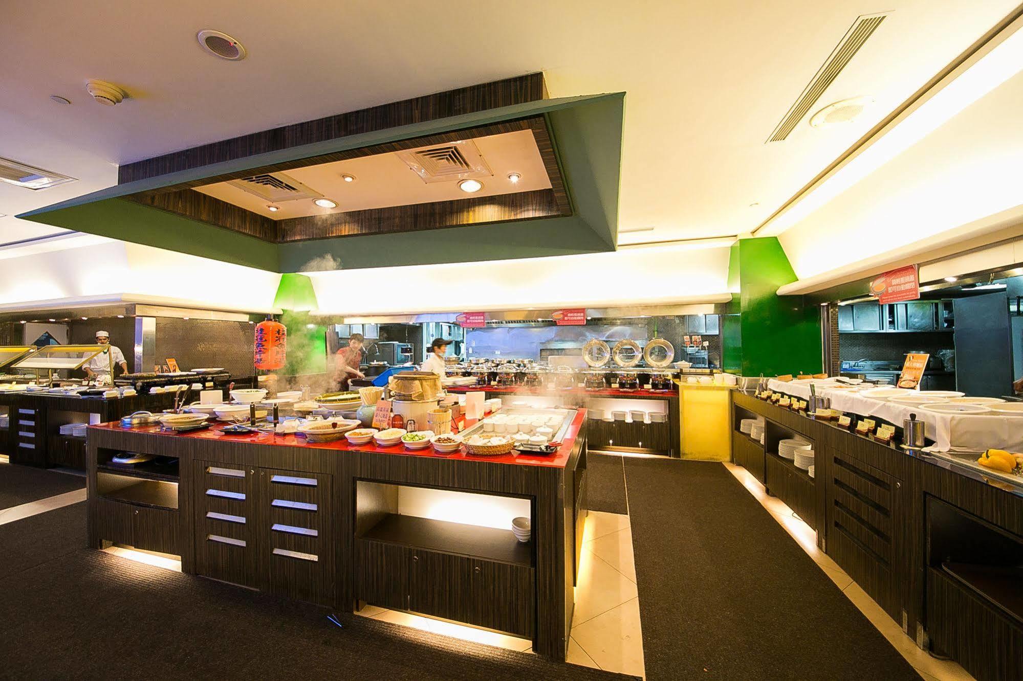 Evergreen Plaza Hotel - Tainan Exterior photo A buffet restaurant in Singapore