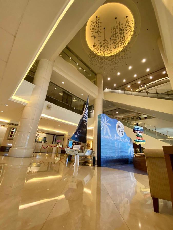 Evergreen Plaza Hotel - Tainan Exterior photo The lobby of the hotel