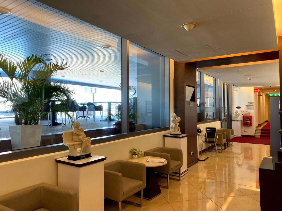 Evergreen Plaza Hotel - Tainan Exterior photo The lounge at the airport